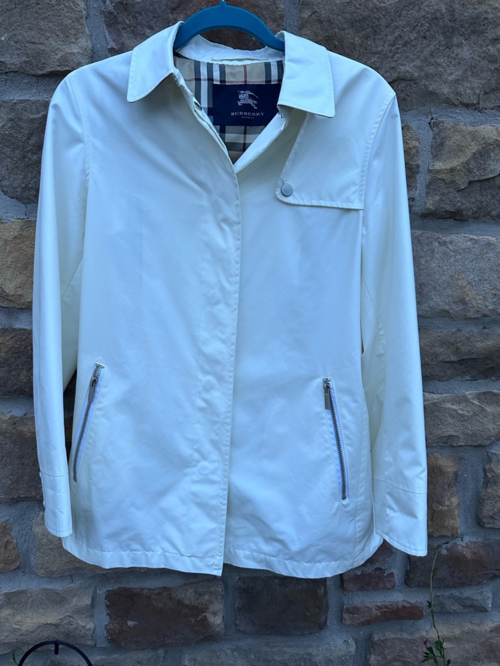 Burberry Women's Cream Lightweight Trench Jacket, size 6